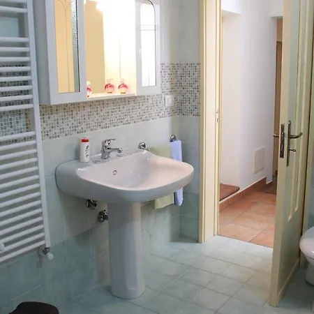 Casa Lidia Parabita